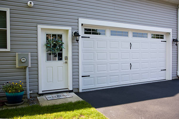 24/7 Emergency Garage Door Panel Replacement experts in Portage County County, WI